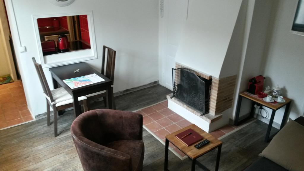 Ferienwohnung La Petite Fugue Honfleur Exterior foto